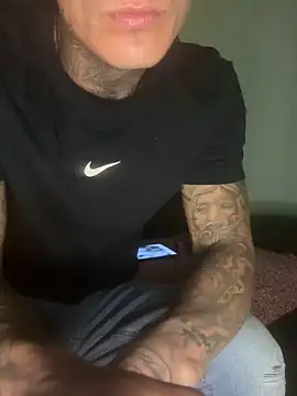 Snapshot of Papinine6 chatting on 09-24-25, 07:48 Papinine6 online show from 09-24-25, 07:48