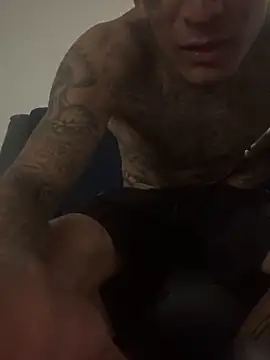 Snapshot of Papinine6 chatting on 10-25-25, 10:47 Papinine6 online show from 10-25-25, 10:47