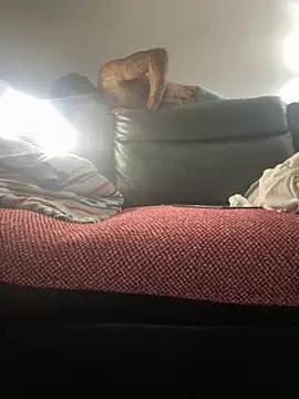 Snapshot of Papinine6 chatting on 10-31-25, 10:01 Papinine6 online show from 10-31-25, 10:01