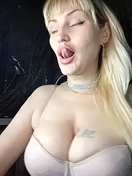 Freya Milf online show from 11-29-25, 01:22