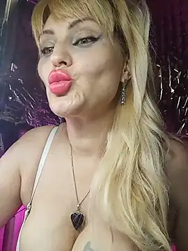 Freya Milf online show from 07-20-26, 09:38
