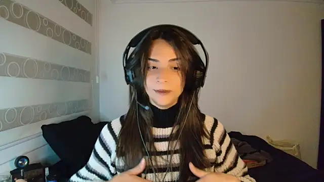 Dollbehavior  online show from 10-19-25, 08:17