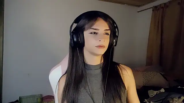 Dollbehavior  online show from 04-17-26, 05:32
