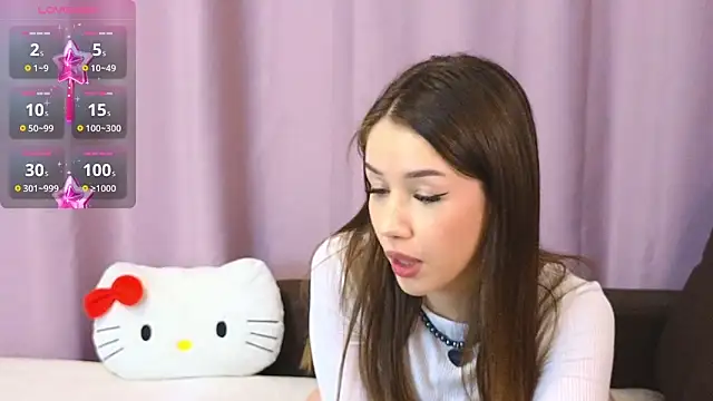Snapshot of ellie_kramer chatting on 04-29-26, 08:15 ellie kramer online show from 04-29-26, 08:15