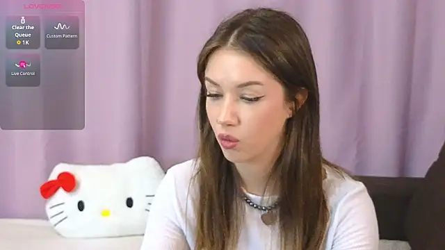 Snapshot of ellie_kramer chatting on 06-06-26, 09:20 ellie kramer online show from 06-06-26, 09:20