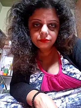 Snapshot of Maaya66 chatting on 01-06-25, 08:07 Maaya66 online show from 01-06-25, 08:07