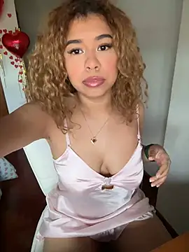 Snapshot of LEONCITA_ chatting on 02-17-25, 07:58 LEONCITA online show from 02-17-25, 07:58