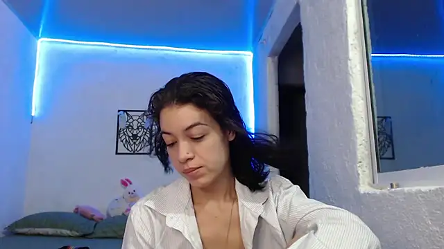 Caribbean beauty  online show from 05-27-26, 05:04