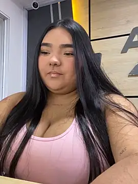 little lissiee online show from 02-15-26, 03:00