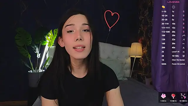 Snapshot of Kaia_Sunshine_Mia chatting on 03-09-25, 04:44 Kaia Sunshine Mia online show from 03-09-25, 04:44