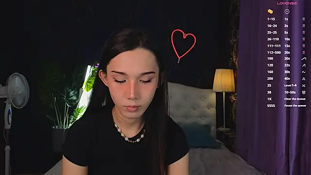 Snapshot of Kaia_Sunshine_Mia chatting on 01-20-25, 02:46 Kaia Sunshine Mia online show from 01-20-25, 02:46