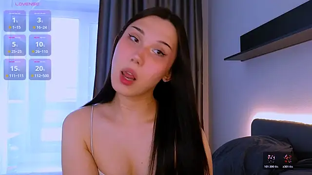 Kaia Sunshine Mia online show from 05-15-26, 10:46