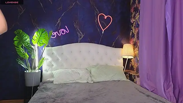 Snapshot of Kaia_Sunshine_Mia chatting on 03-02-25, 04:36 Kaia Sunshine Mia online show from 03-02-25, 04:36