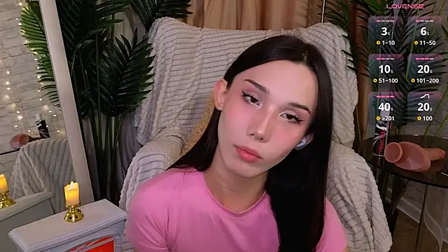 Snapshot of Kaia_Sunshine_Mia chatting on 09-23-25, 12:01 Kaia Sunshine Mia online show from 09-23-25, 12:01