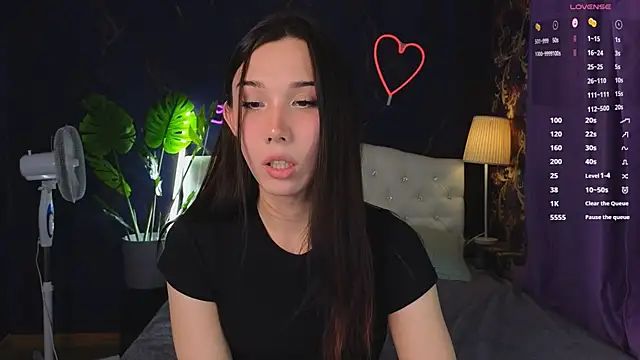 Snapshot of Kaia_Sunshine_Mia chatting on 02-15-25, 02:11 Kaia Sunshine Mia online show from 02-15-25, 02:11