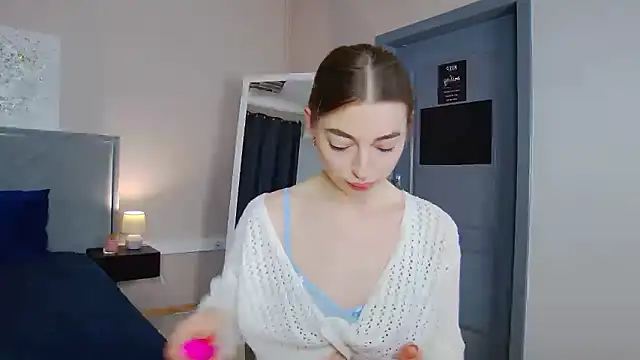 NicoleRosss online show from 01-18-26, 12:52