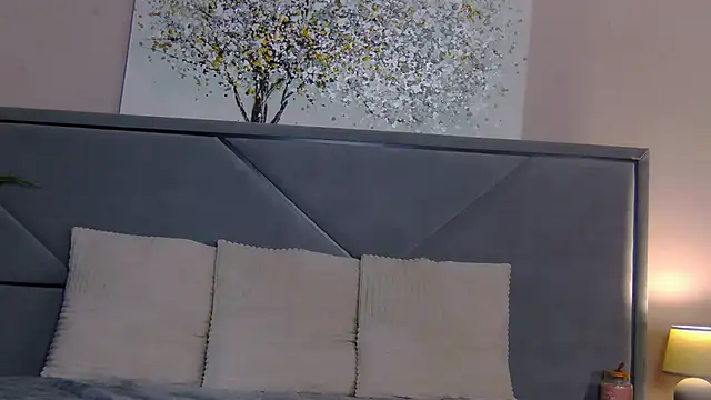 Snapshot of NicoleRosss chatting on 03-24-26, 02:50 NicoleRosss online show from 03-24-26, 02:50