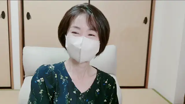 Snapshot of xxArisaxx chatting on 02-12-26, 01:11 xxArisaxx online show from 02-12-26, 01:11