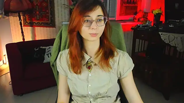 Snapshot of Orianna_Fox chatting on 10-24-25, 09:30 Orianna Fox online show from 10-24-25, 09:30
