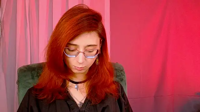 Snapshot of Orianna_Fox chatting on 09-24-25, 02:23 Orianna Fox online show from 09-24-25, 02:23