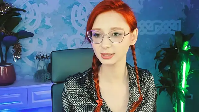 Snapshot of Orianna_Fox chatting on 01-11-25, 04:46 Orianna Fox online show from 01-11-25, 04:46