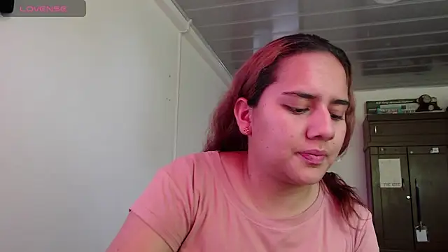 Snapshot of Lexyevans chatting on 10-14-25, 02:39 Lexyevans online show from 10-14-25, 02:39