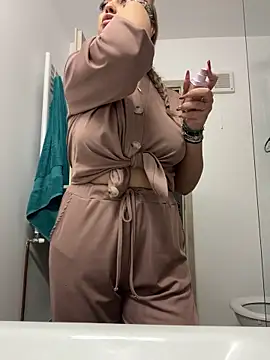 AllysonK online show from 12-23-25, 11:09