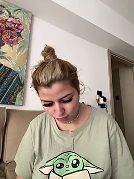 AllysonK online show from 03-28-26, 01:23