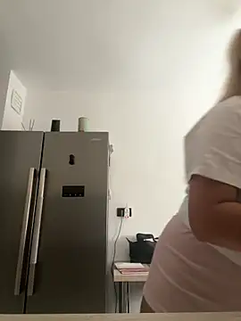 AllysonK online show from 05-23-26, 10:36