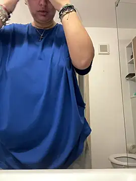 AllysonK online show from 02-18-26, 01:29