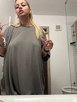 AllysonK online show from 06-12-26, 10:24
