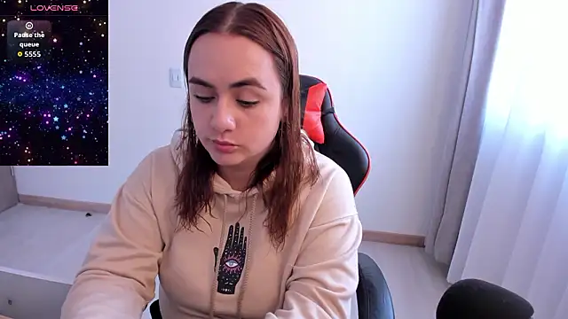 Snapshot of maryluna95 chatting on 02-04-26, 04:35 maryluna95 online show from 02-04-26, 04:35