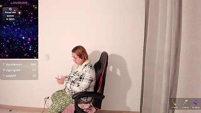 Snapshot of maryluna95 chatting on 11-13-25, 05:55 maryluna95 online show from 11-13-25, 05:55