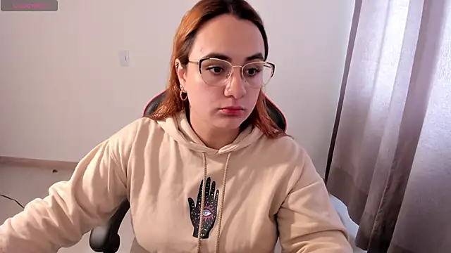 Snapshot of maryluna95 chatting on 11-10-25, 05:29 maryluna95 online show from 11-10-25, 05:29