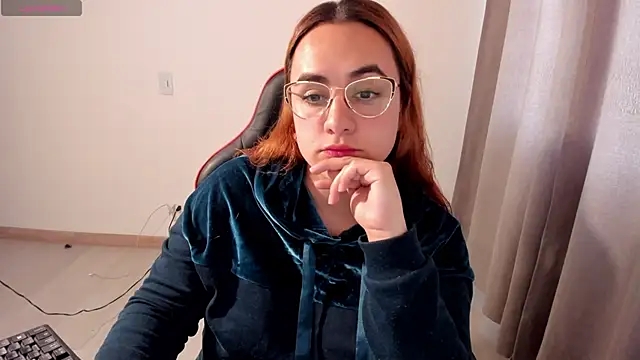 Snapshot of maryluna95 chatting on 11-24-25, 09:59 maryluna95 online show from 11-24-25, 09:59