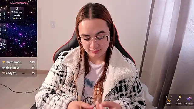 Snapshot of maryluna95 chatting on 11-13-25, 06:01 maryluna95 online show from 11-13-25, 06:01