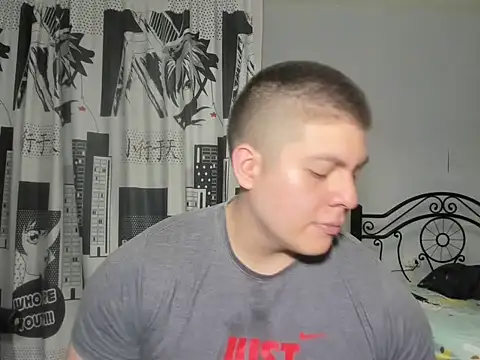 Snapshot of regan_jhonso chatting on 11-13-25, 05:17 regan jhonso online show from 11-13-25, 05:17