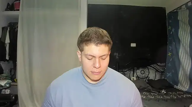 Snapshot of regan_jhonso chatting on 03-19-25, 04:25 regan jhonso online show from 03-19-25, 04:25