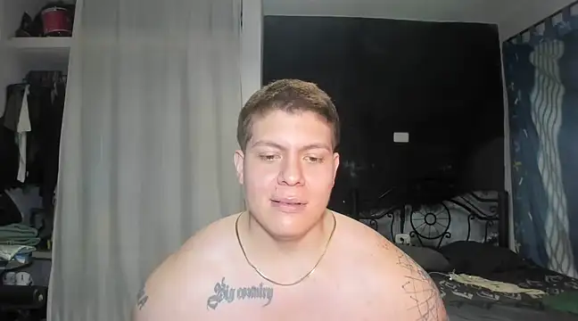 Snapshot of regan_jhonso chatting on 03-21-25, 07:22 regan jhonso online show from 03-21-25, 07:22