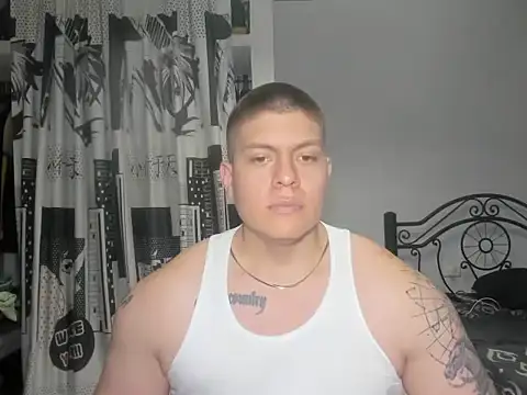 Snapshot of regan_jhonso chatting on 09-21-25, 07:35 regan jhonso online show from 09-21-25, 07:35