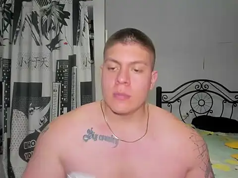 Snapshot of regan_jhonso chatting on 12-20-25, 05:21 regan jhonso online show from 12-20-25, 05:21