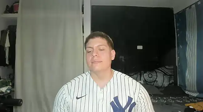 Snapshot of regan_jhonso chatting on 03-15-25, 07:42 regan jhonso online show from 03-15-25, 07:42