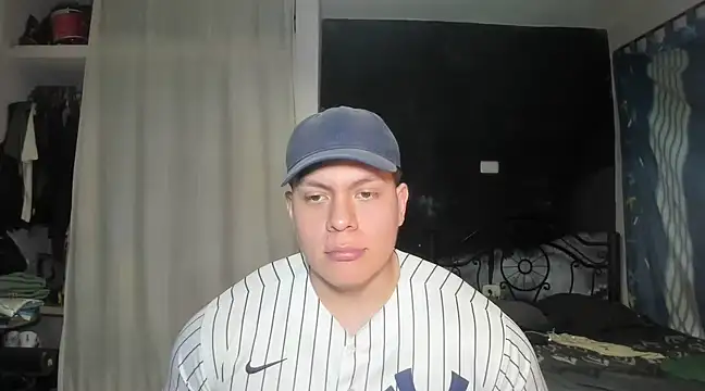 Snapshot of regan_jhonso chatting on 03-21-25, 04:17 regan jhonso online show from 03-21-25, 04:17