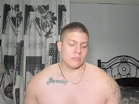 Snapshot of regan_jhonso chatting on 10-17-25, 05:55 regan jhonso online show from 10-17-25, 05:55