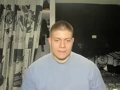 Snapshot of regan_jhonso chatting on 09-15-25, 07:36 regan jhonso online show from 09-15-25, 07:36