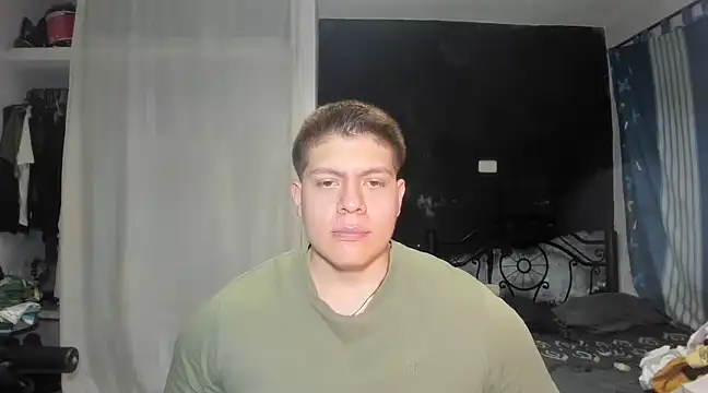 Snapshot of regan_jhonso chatting on 03-16-25, 04:09 regan jhonso online show from 03-16-25, 04:09