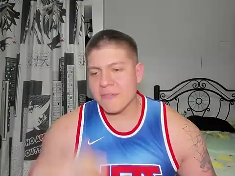 Snapshot of regan_jhonso chatting on 12-16-25, 04:39 regan jhonso online show from 12-16-25, 04:39