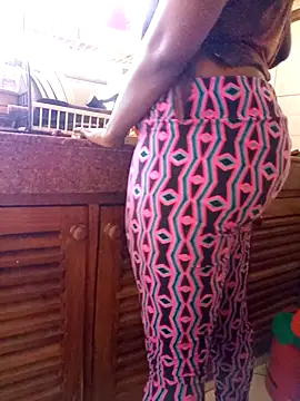 zainabsmile online show from 10-26-25, 01:44