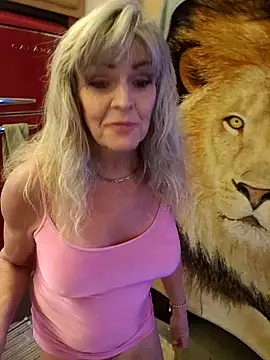 Snapshot of annika_lately chatting on 10-24-25, 03:27 annika lately online show from 10-24-25, 03:27