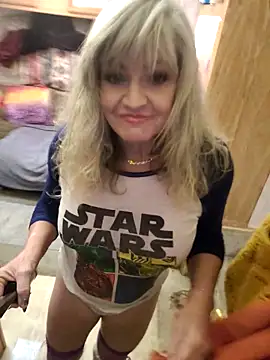 Snapshot of annika_lately chatting on 01-06-26, 04:05 annika lately online show from 01-06-26, 04:05